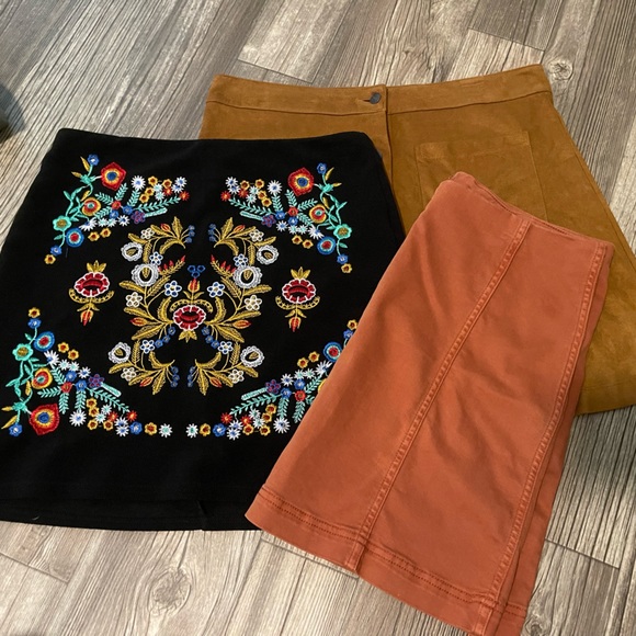 Bottoms - Picture 1 of 2